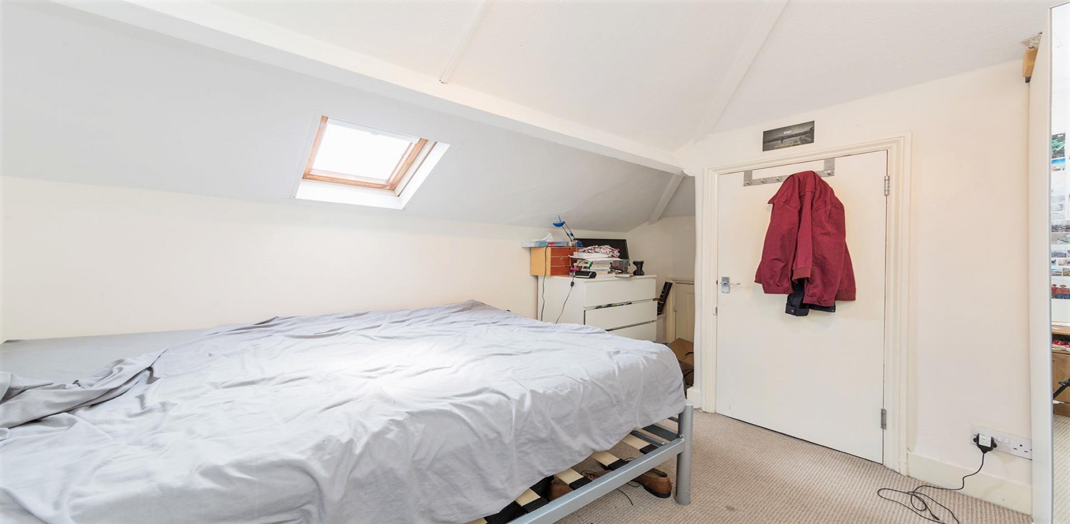 			4 Bedroom, 1 bath, 1 reception Flat			 Birchington Road, KILBURN